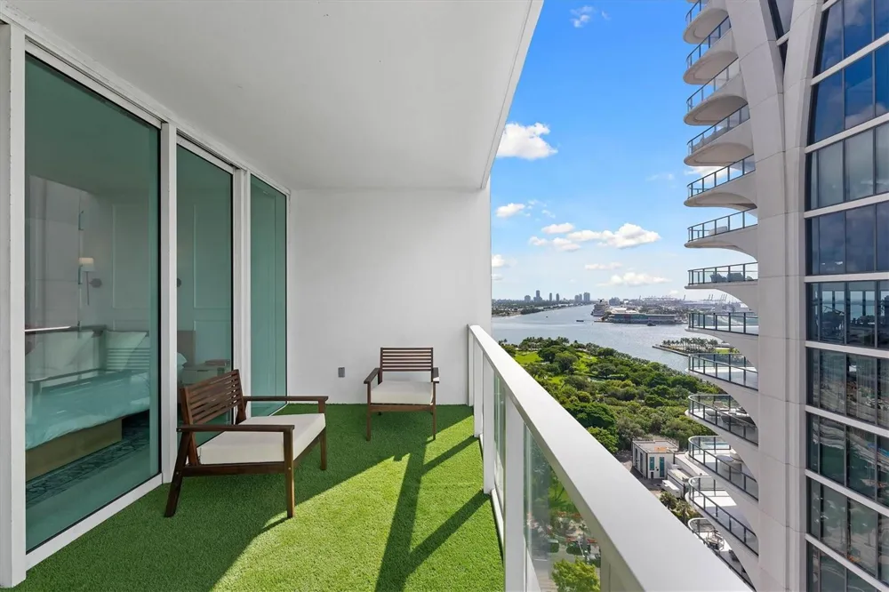 1040 Biscayne Boulevard #1908 Miami, FL 33132
