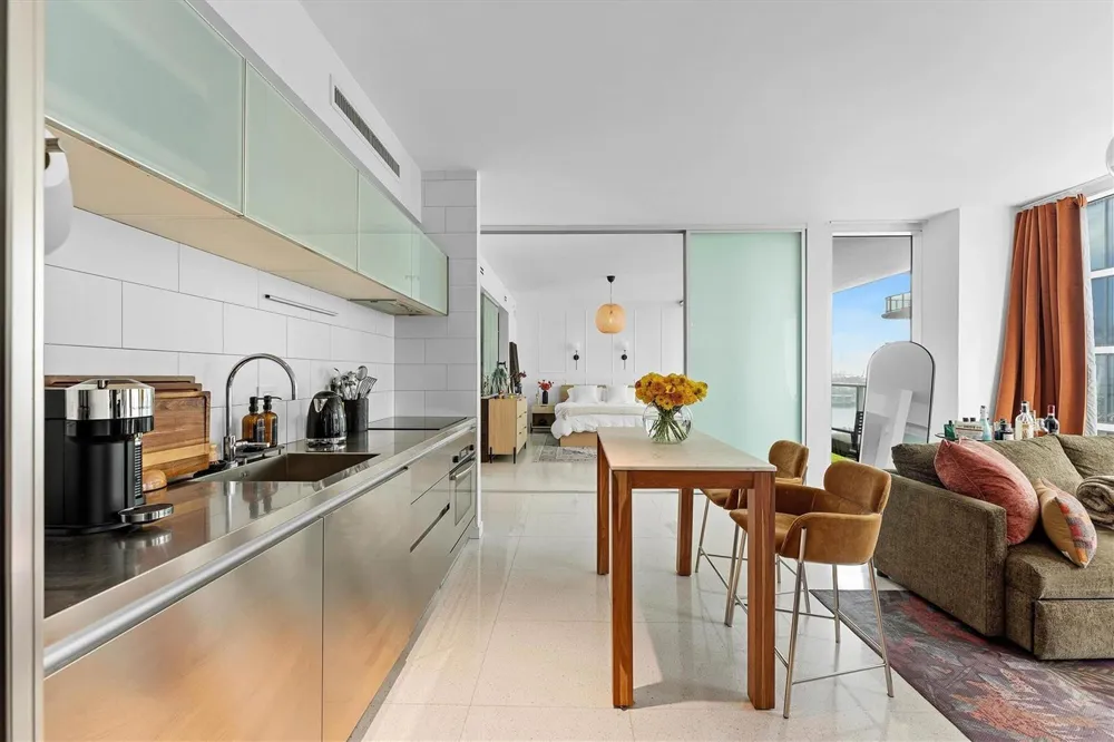 1040 Biscayne Boulevard #1908 Miami, FL 33132