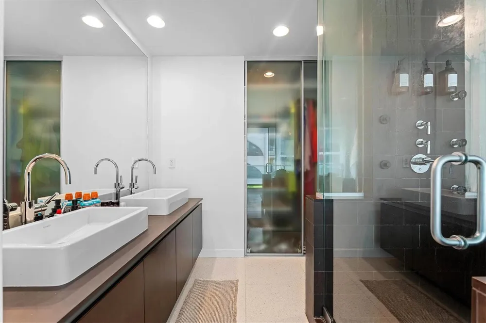 1040 Biscayne Boulevard #1908 Miami, FL 33132