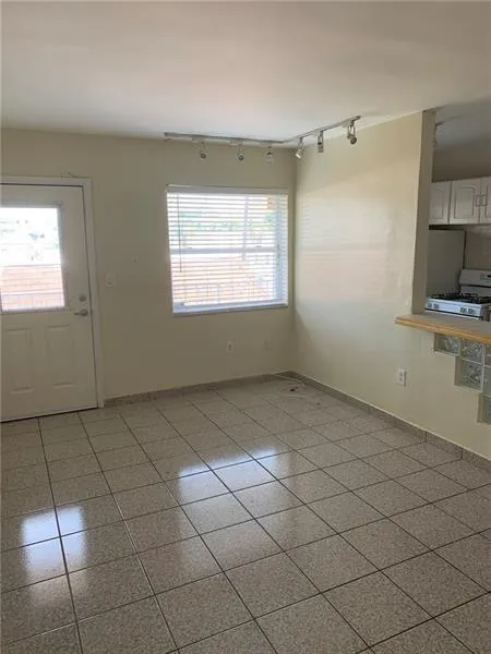 525 MERIDIAN AVENUE #306 Miami Beach, FL 33139