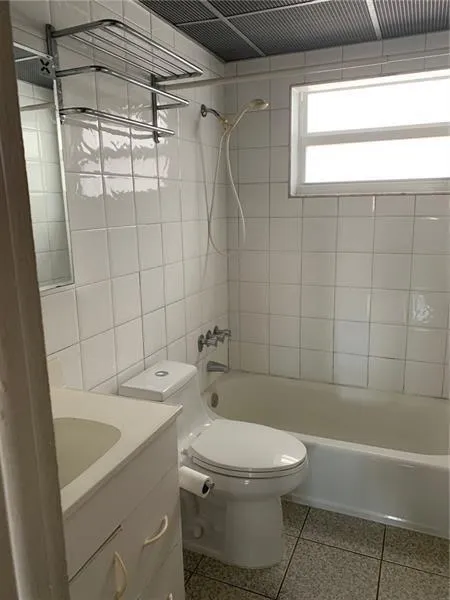 525 MERIDIAN AVENUE #306 Miami Beach, FL 33139