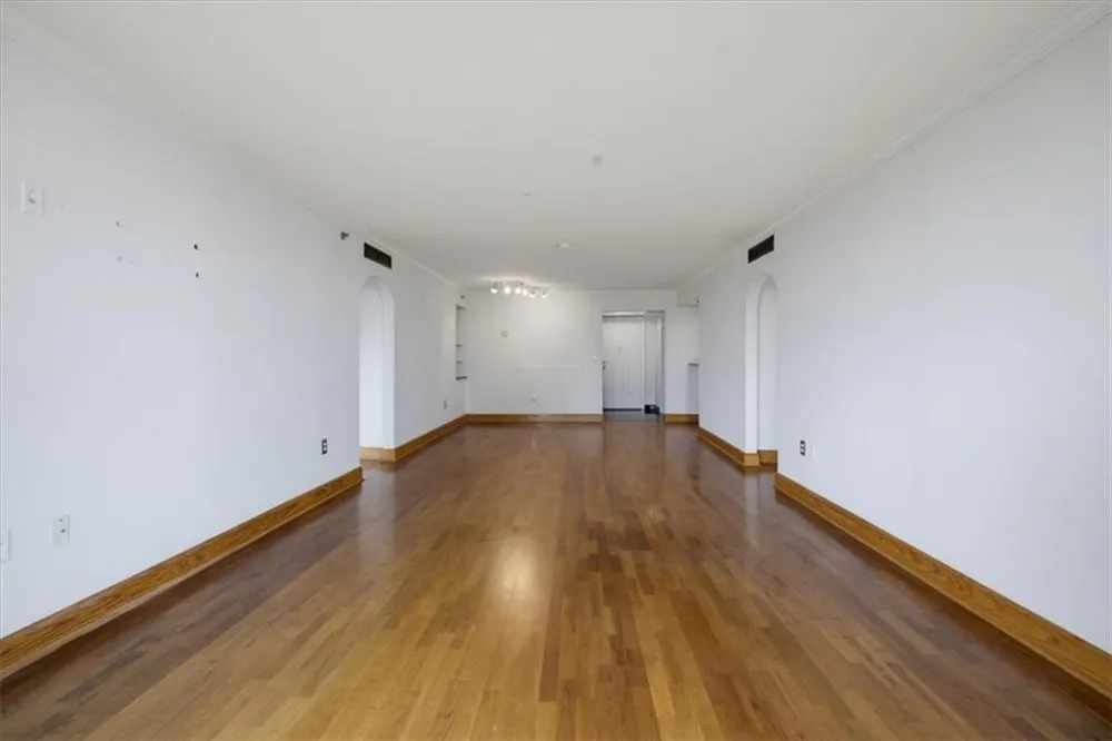 2870 Pharr Court South NW #2006 Atlanta, GA 30305
