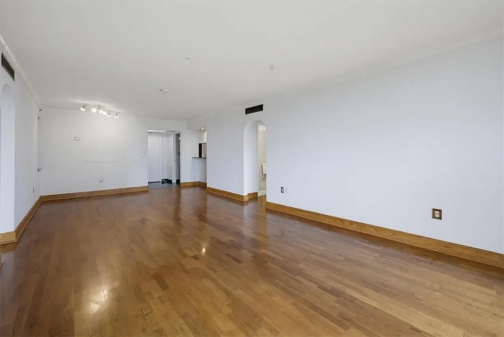 2870 Pharr Court South NW #2006 Atlanta, GA 30305
