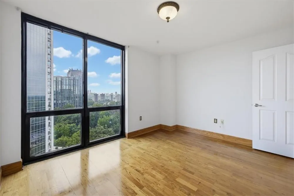 2870 Pharr Court South NW #2006 Atlanta, GA 30305