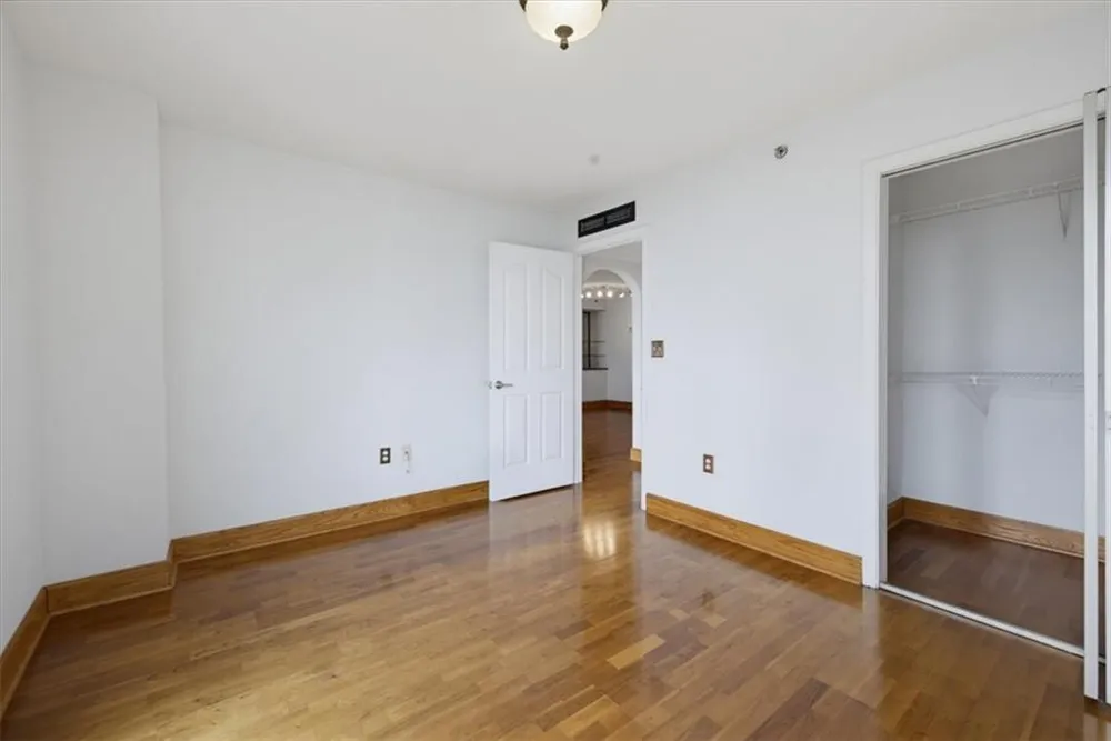 2870 Pharr Court South NW #2006 Atlanta, GA 30305