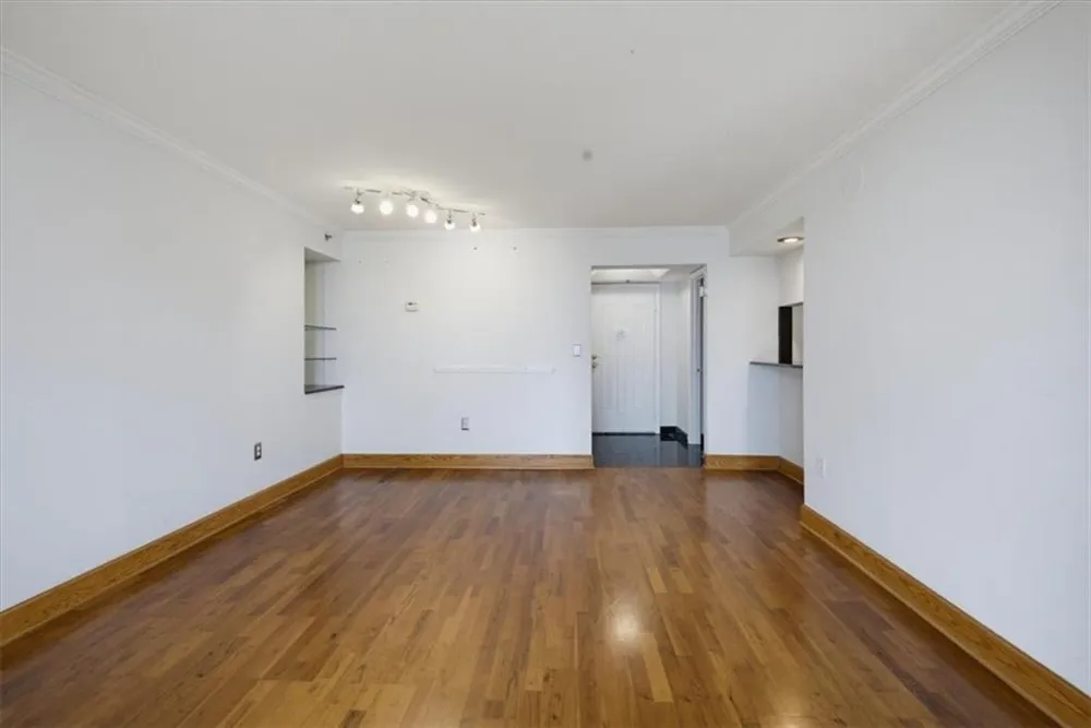 2870 Pharr Court South NW #2006 Atlanta, GA 30305