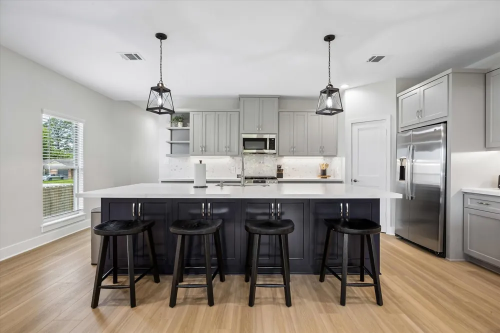 2337 Austin Avenue #B Pearland, TX 77581