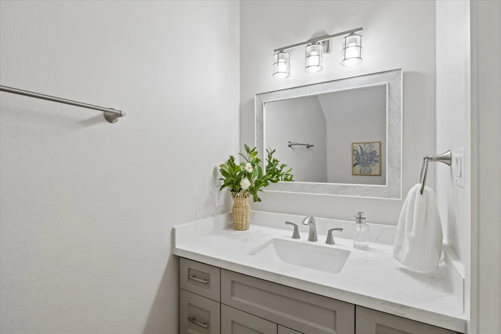 2337 Austin Avenue #B Pearland, TX 77581