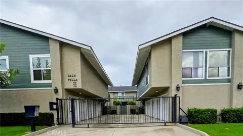 437 E Commonwealth