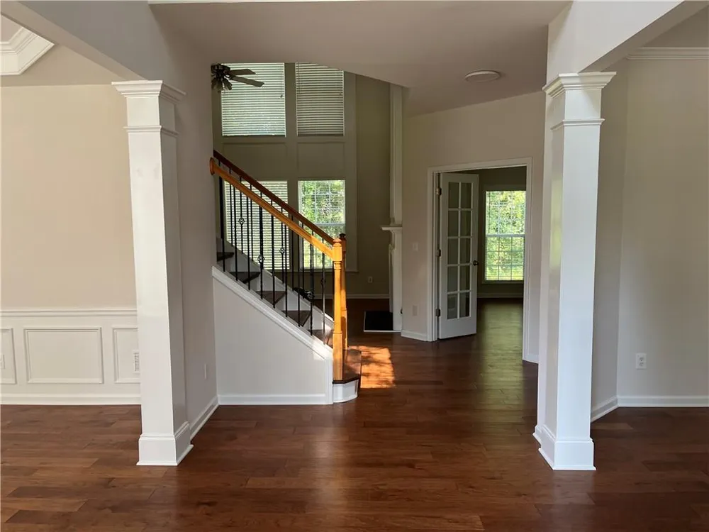 555 Midhurst Place Johns Creek, GA 30024