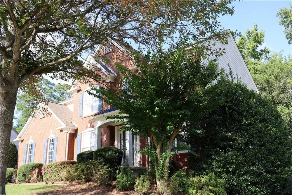 555 Midhurst Place Johns Creek, GA 30024