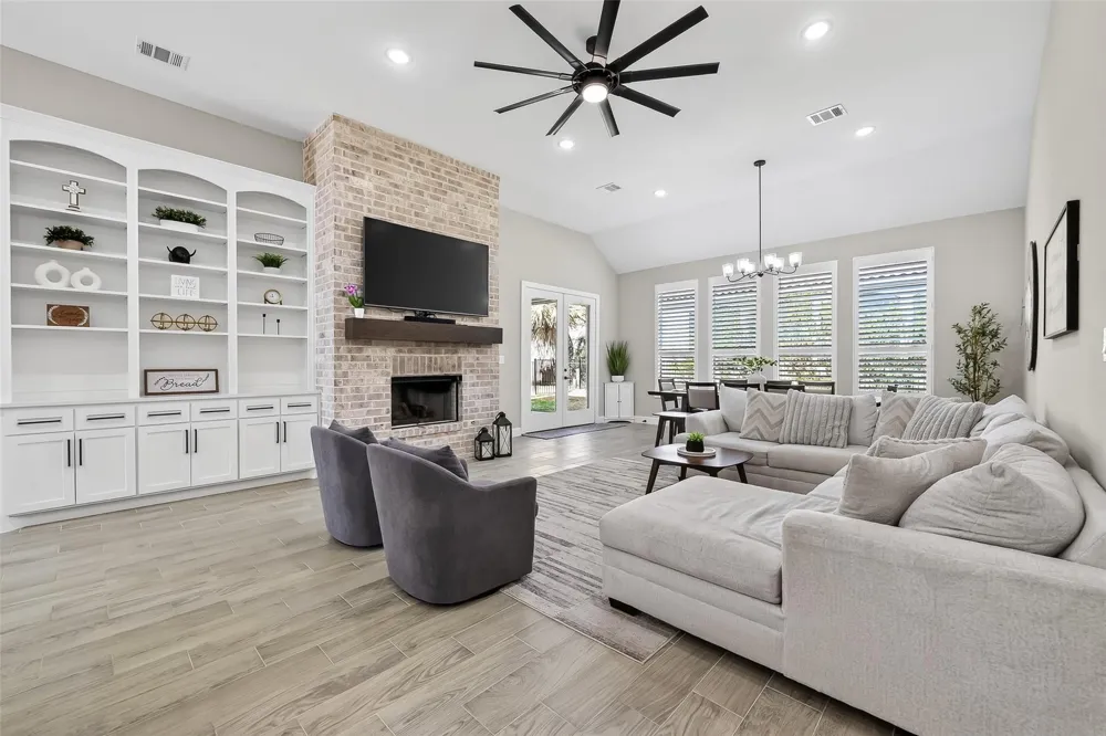87 Waterford Way Montgomery, TX 77356