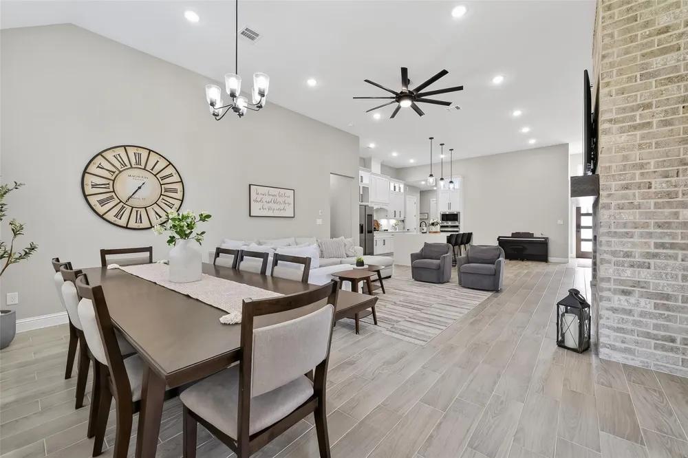 87 Waterford Way Montgomery, TX 77356