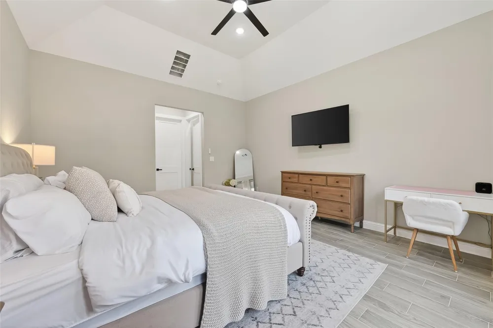 87 Waterford Way Montgomery, TX 77356