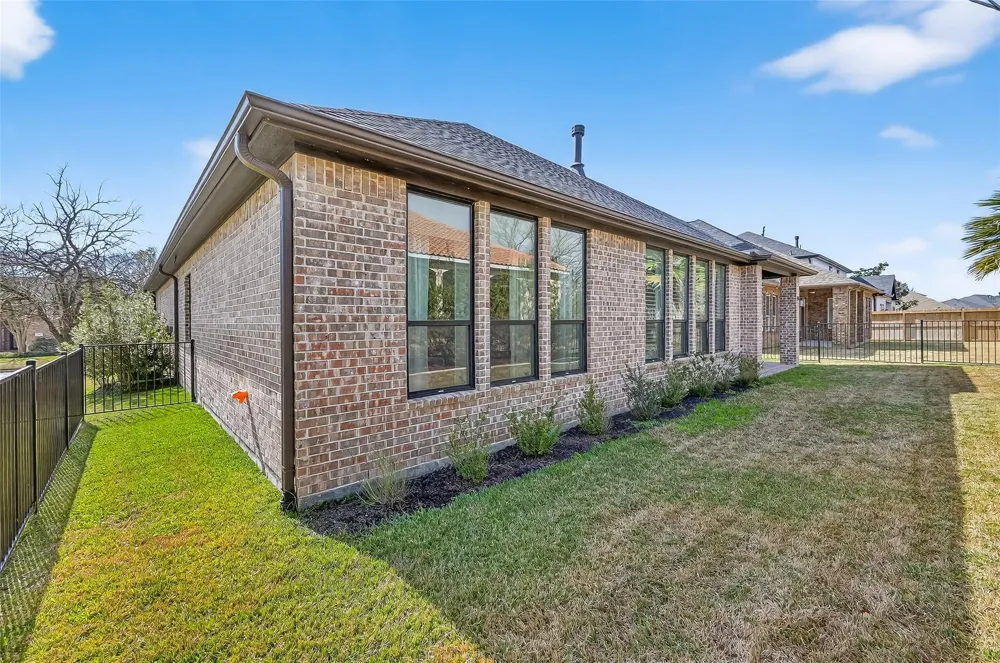 87 Waterford Way Montgomery, TX 77356