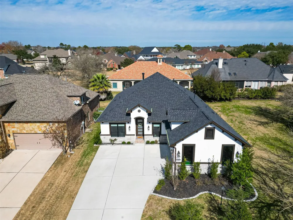 87 Waterford Way Montgomery, TX 77356