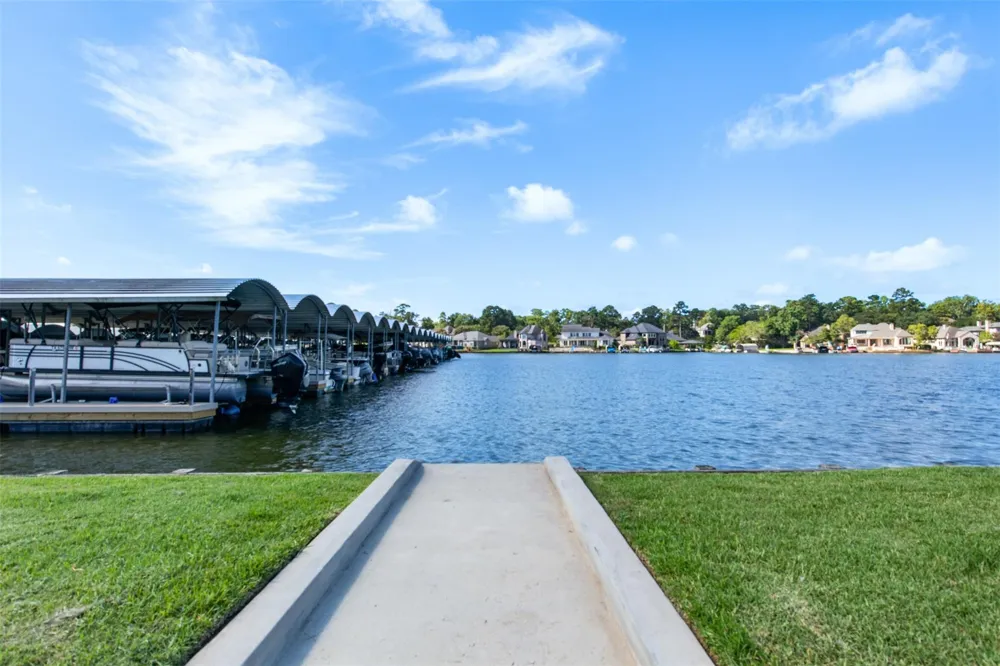 87 Waterford Way Montgomery, TX 77356