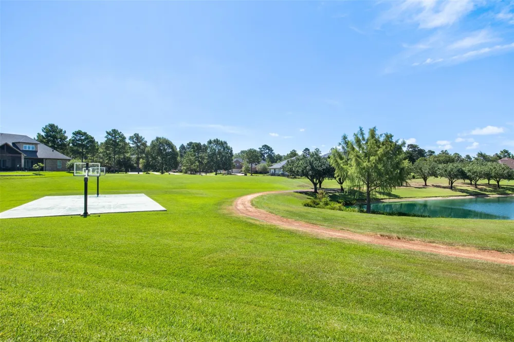 87 Waterford Way Montgomery, TX 77356