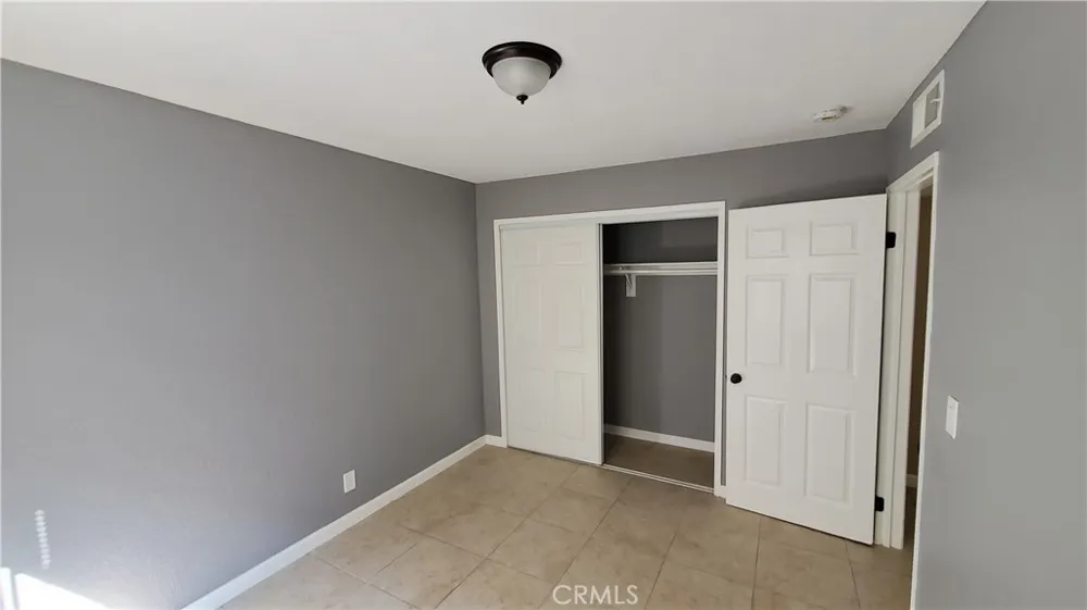 10037 Samoa Avenue #4 Tujunga, CA 91042
