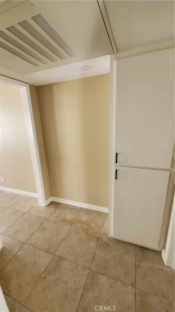 10037 Samoa Avenue #4 Tujunga, CA 91042