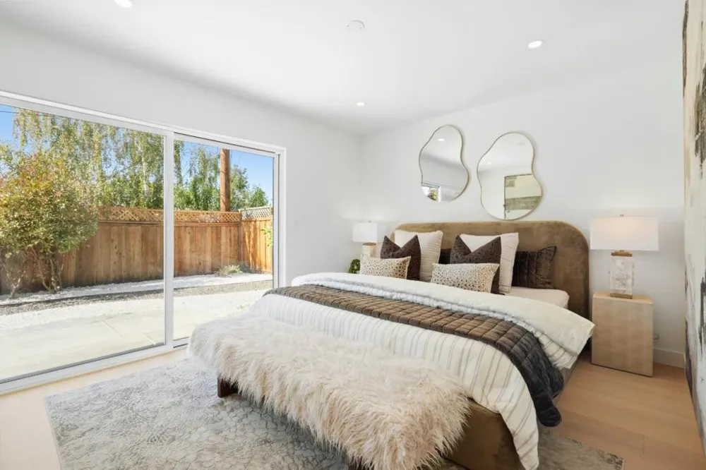 202 Thompson Avenue Mountain View, CA 94043