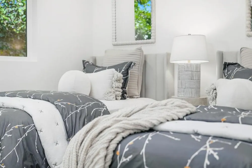 202 Thompson Avenue Mountain View, CA 94043