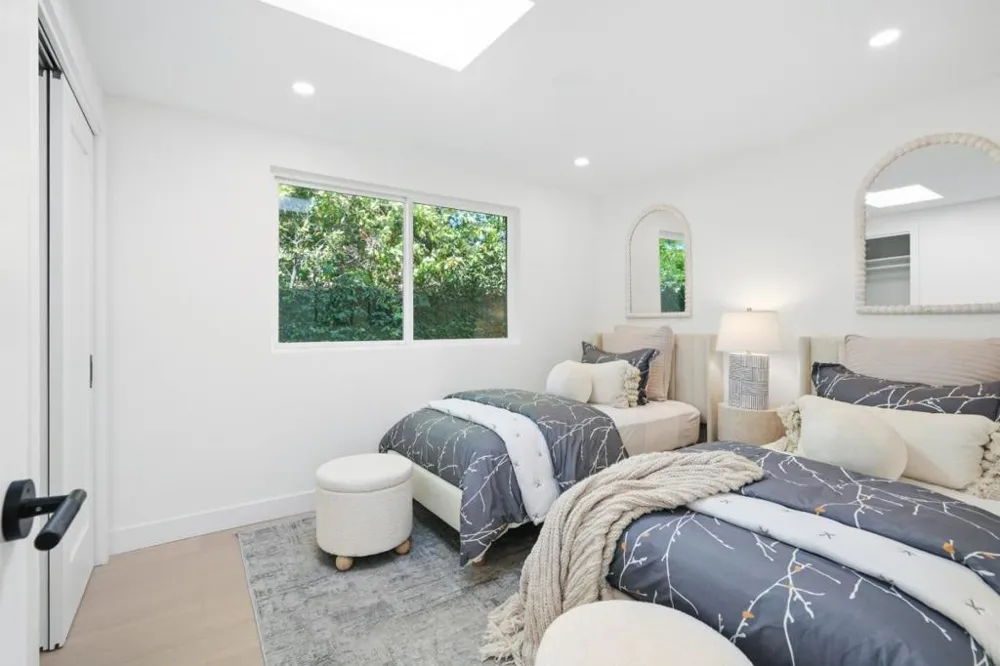 202 Thompson Avenue Mountain View, CA 94043