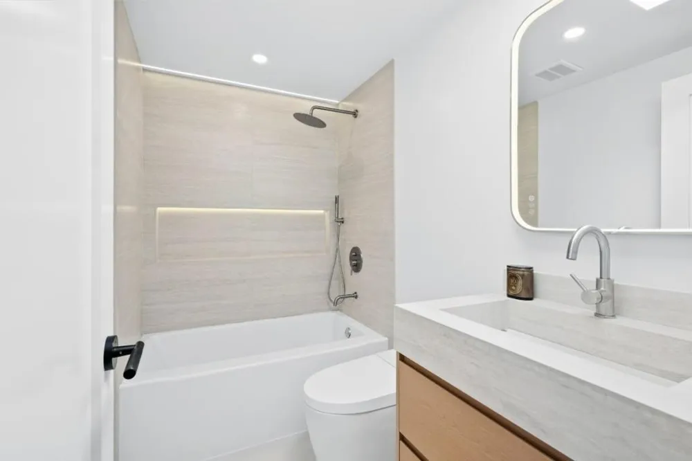 202 Thompson Avenue Mountain View, CA 94043