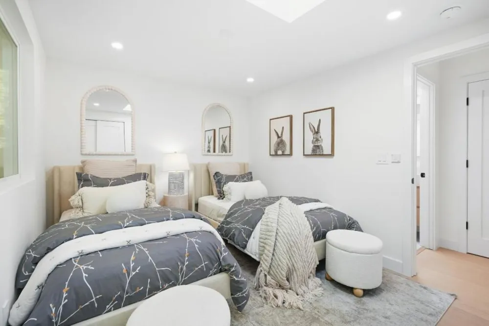 202 Thompson Avenue Mountain View, CA 94043
