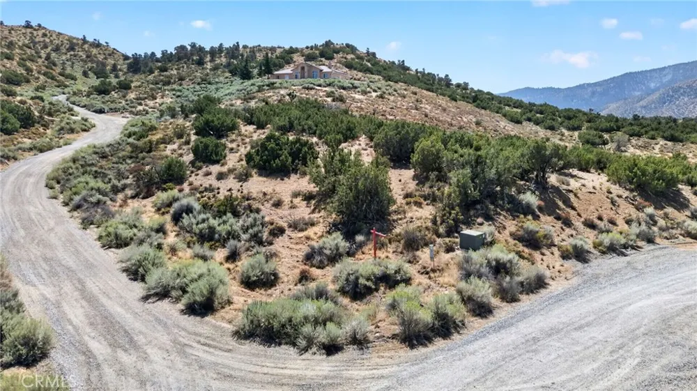 Valley Court Pinon Hills, CA 92372