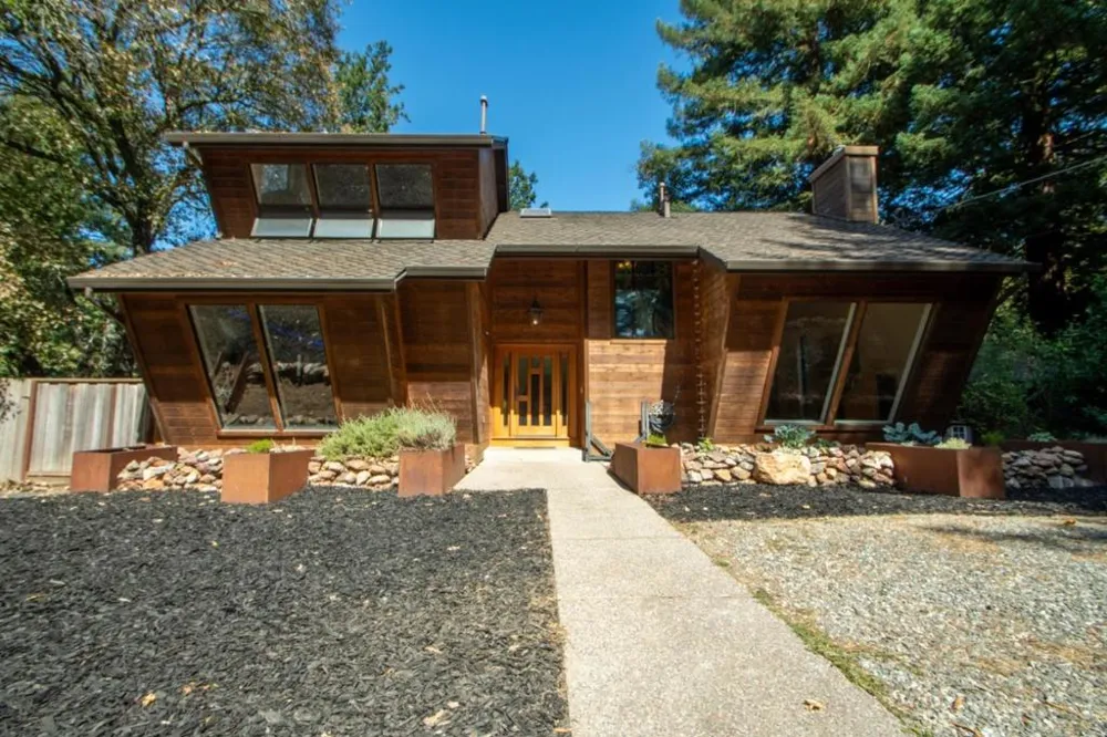 17368 Melody Lane Los Gatos, CA 95033