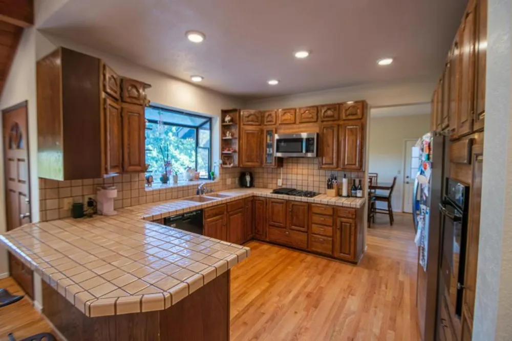 17368 Melody Lane Los Gatos, CA 95033