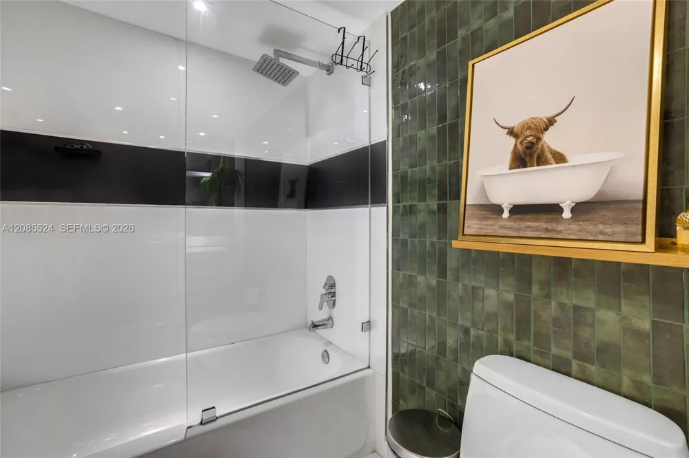 6770 Indian Creek Dr #11E Miami Beach, FL 33141