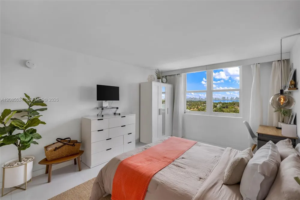 6770 Indian Creek Dr #11E Miami Beach, FL 33141