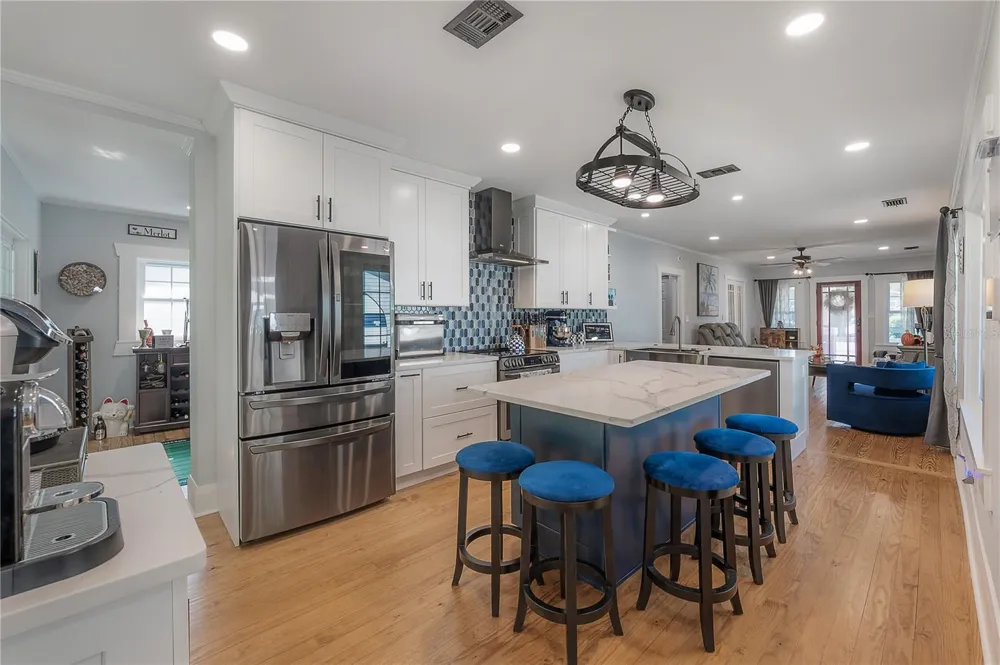 203 W FRIERSON AVENUE Tampa, FL 33603