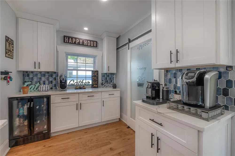 203 W FRIERSON AVENUE Tampa, FL 33603