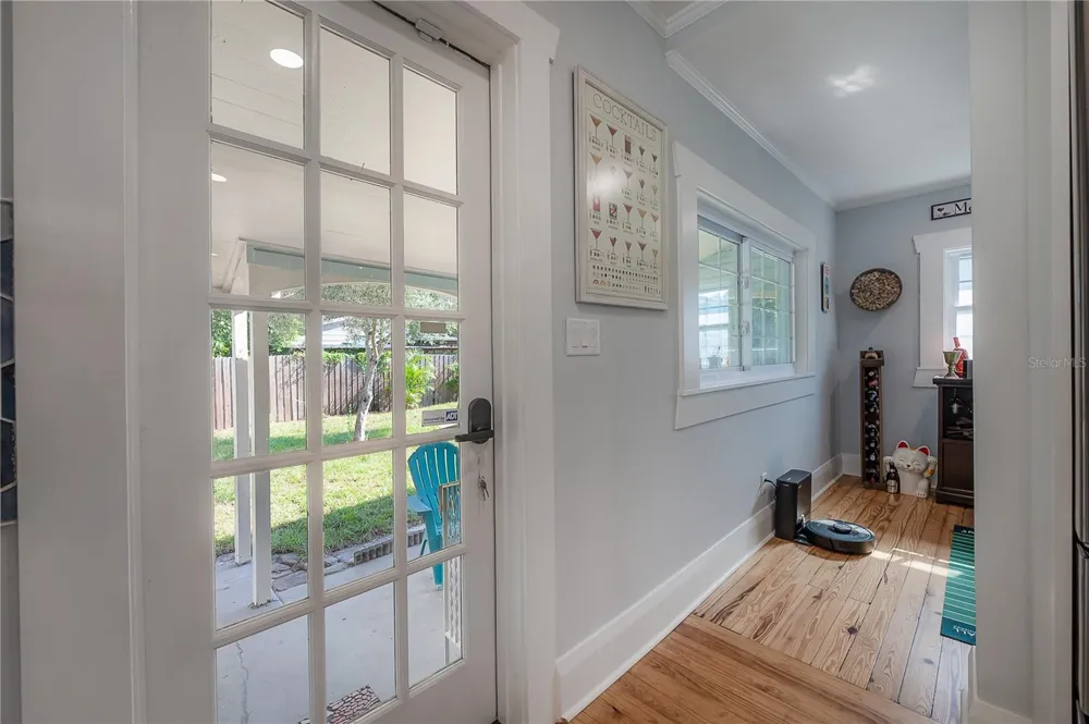 203 W FRIERSON AVENUE Tampa, FL 33603