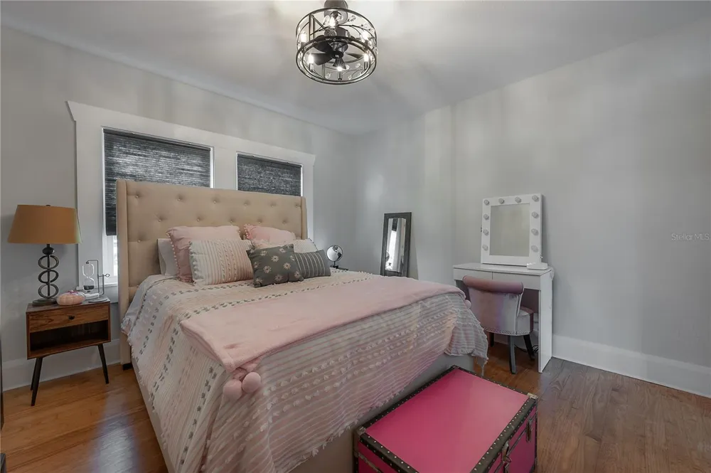 203 W FRIERSON AVENUE Tampa, FL 33603