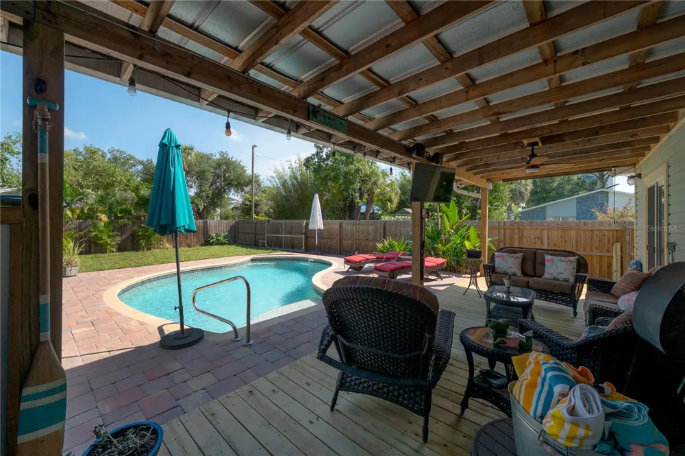 203 W FRIERSON AVENUE Tampa, FL 33603