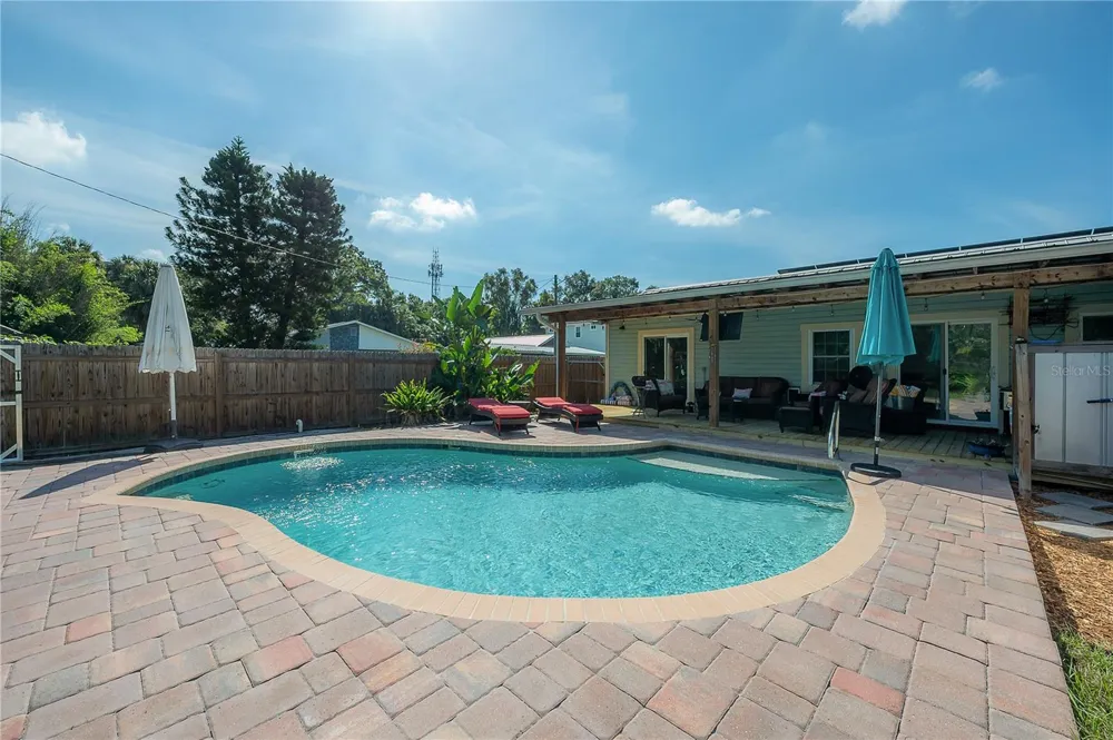 203 W FRIERSON AVENUE Tampa, FL 33603