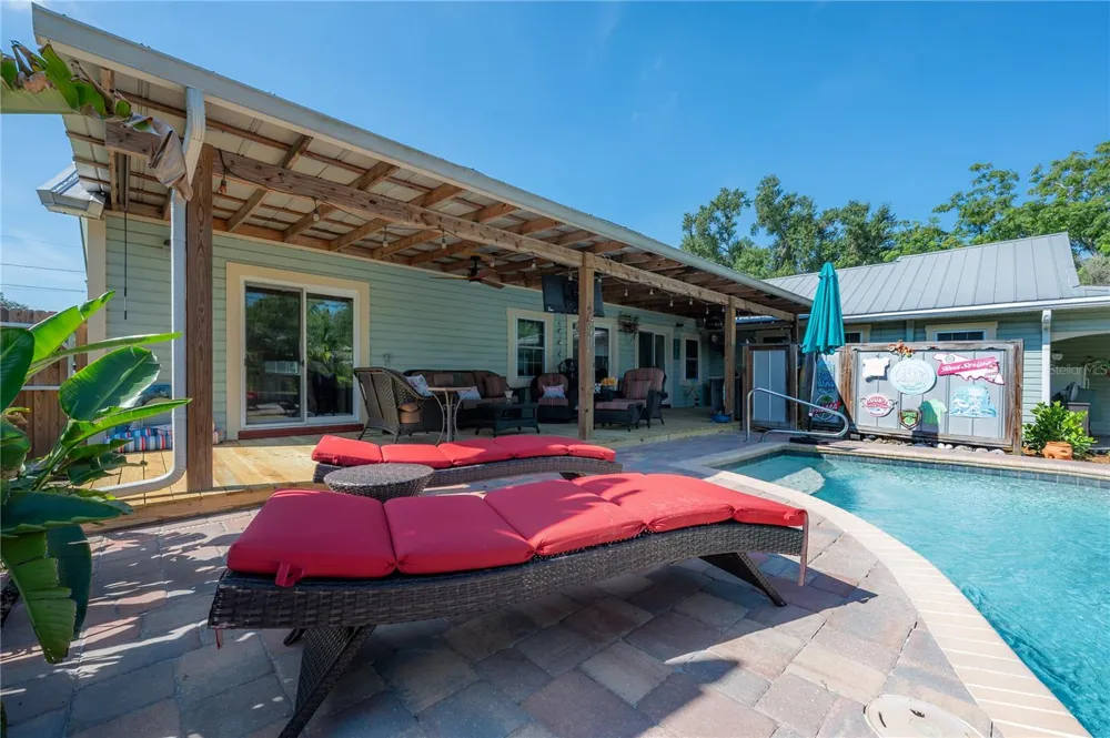 203 W FRIERSON AVENUE Tampa, FL 33603