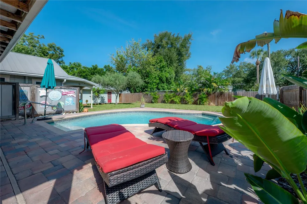 203 W FRIERSON AVENUE Tampa, FL 33603