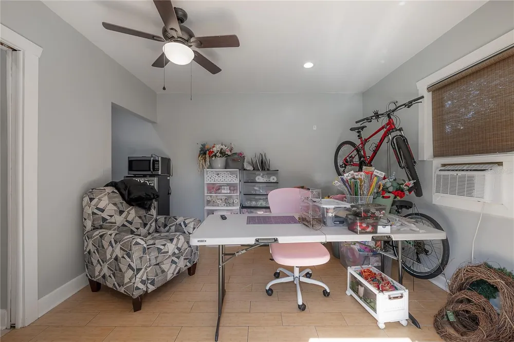 203 W FRIERSON AVENUE Tampa, FL 33603