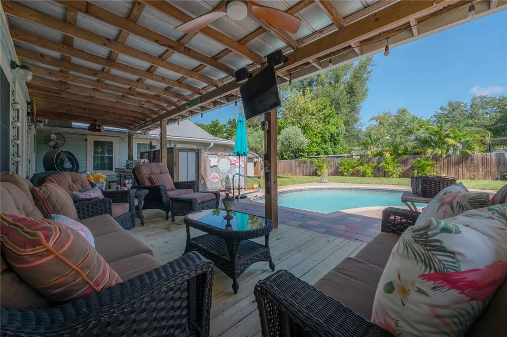 203 W FRIERSON AVENUE Tampa, FL 33603