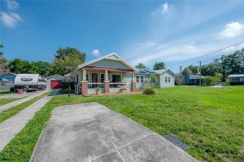 203 W FRIERSON AVENUE Tampa, FL 33603