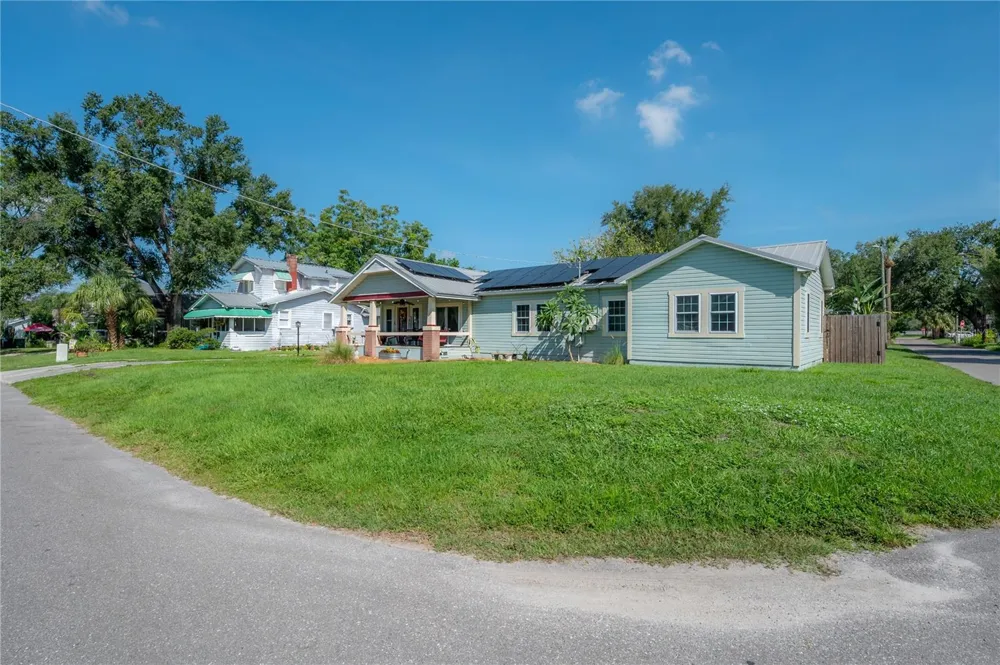 203 W FRIERSON AVENUE Tampa, FL 33603
