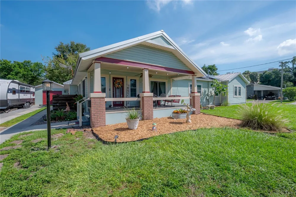 203 W FRIERSON AVENUE Tampa, FL 33603