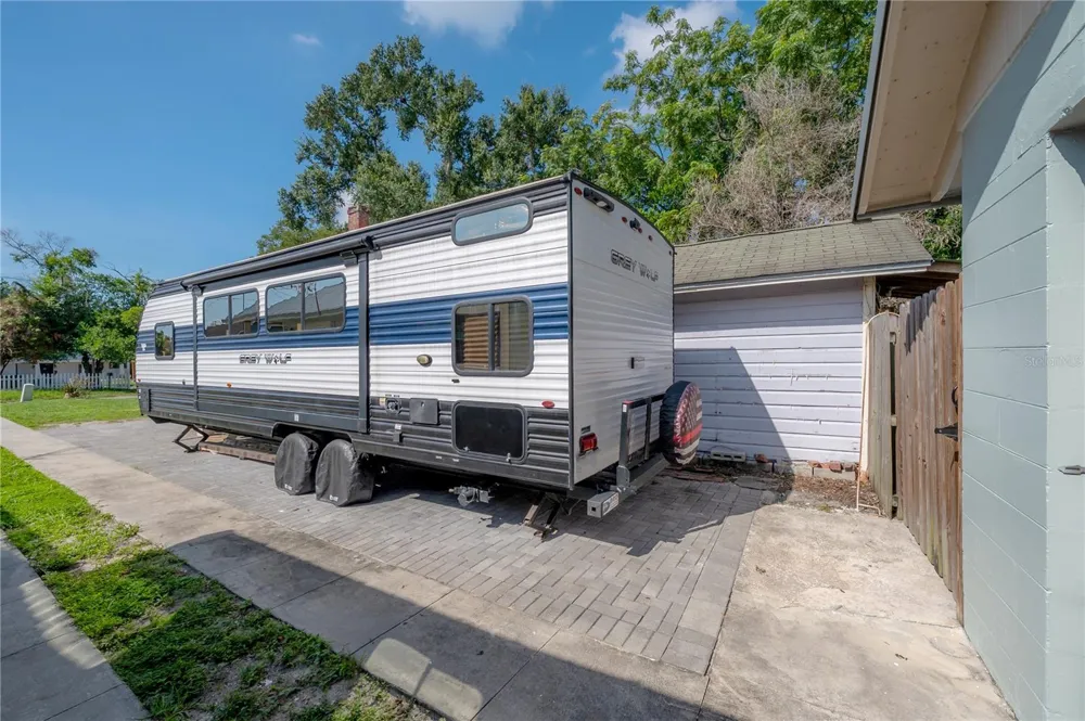 203 W FRIERSON AVENUE Tampa, FL 33603