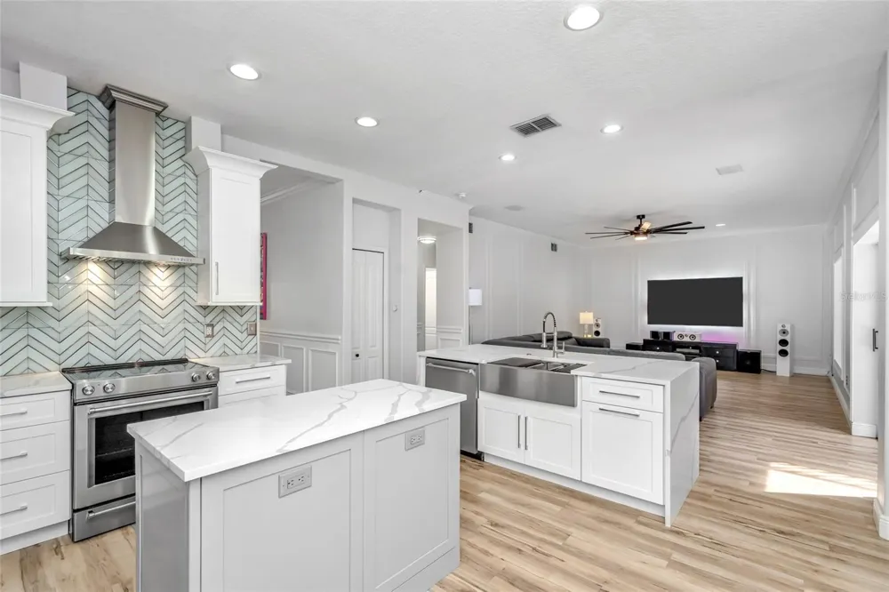 16214 MUIRFIELD DRIVE Odessa, FL 33556