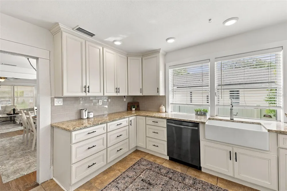714 W PENINSULAR STREET Tampa, FL 33603
